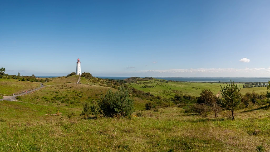 Piekrastes skats no Reykjanes Luktura uz Reykjanes pussalas, Islande