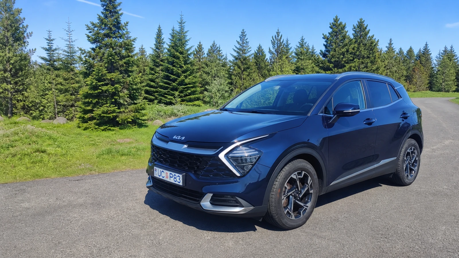 Kia Sportage SUV hire Keflavík for Ring Road and Golden Circle